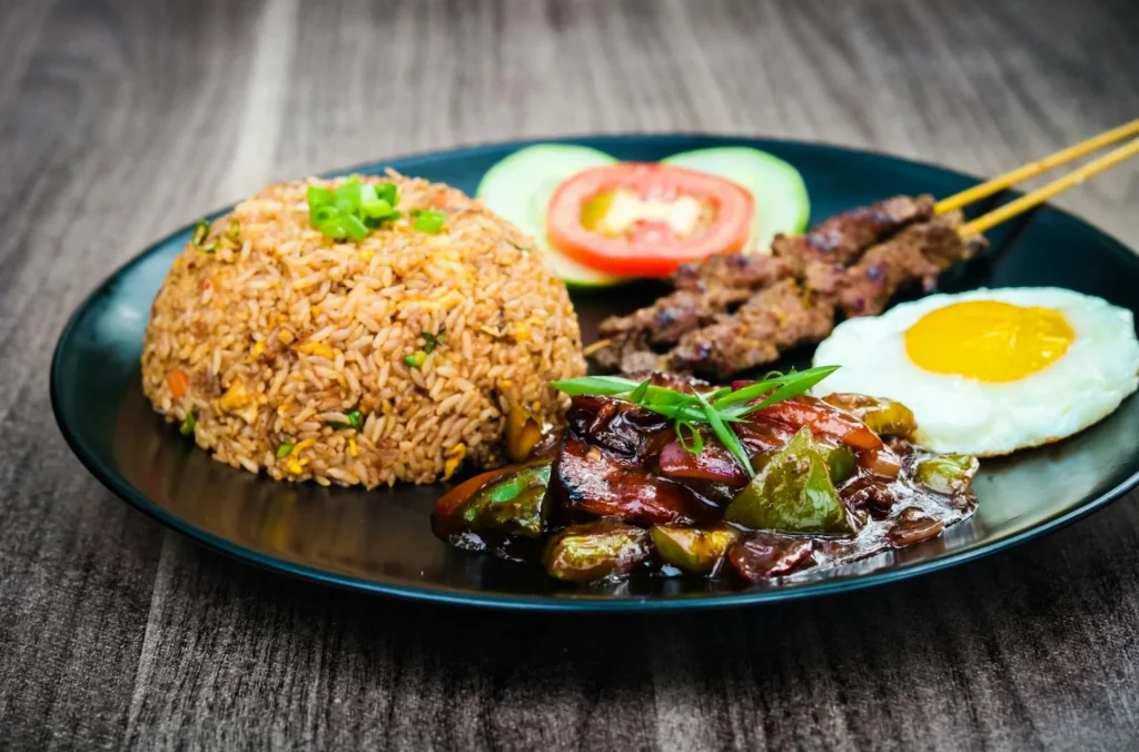 eat local food while you visiting bali