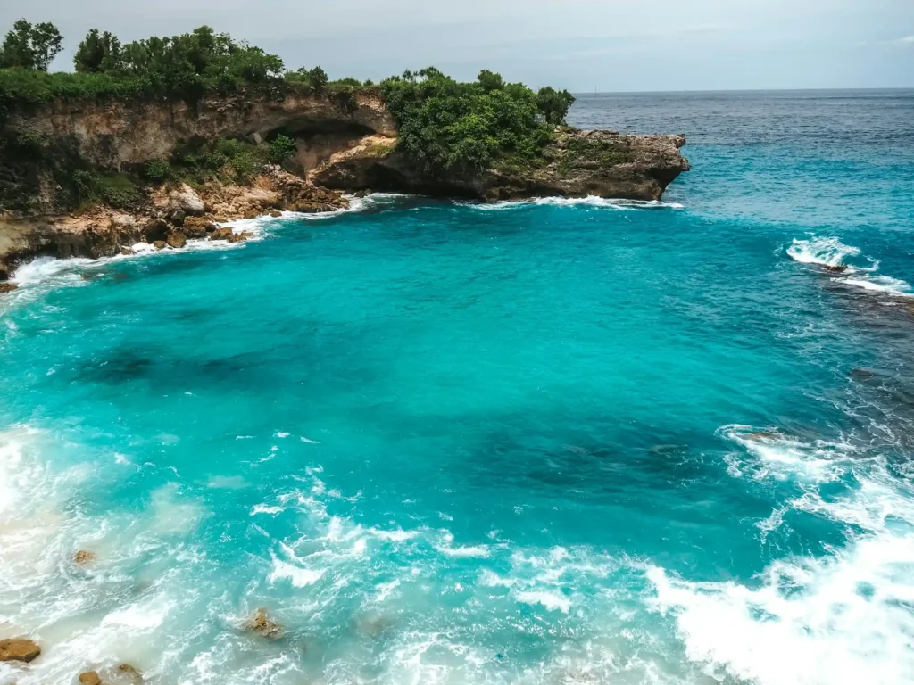 nusa ceningan place in near bali
